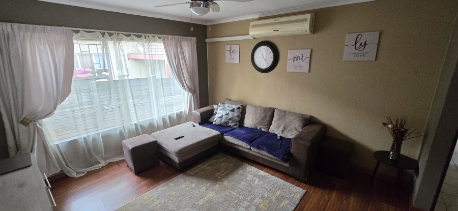 3 Bedroom Property for Sale in Geelhoutpark North West
